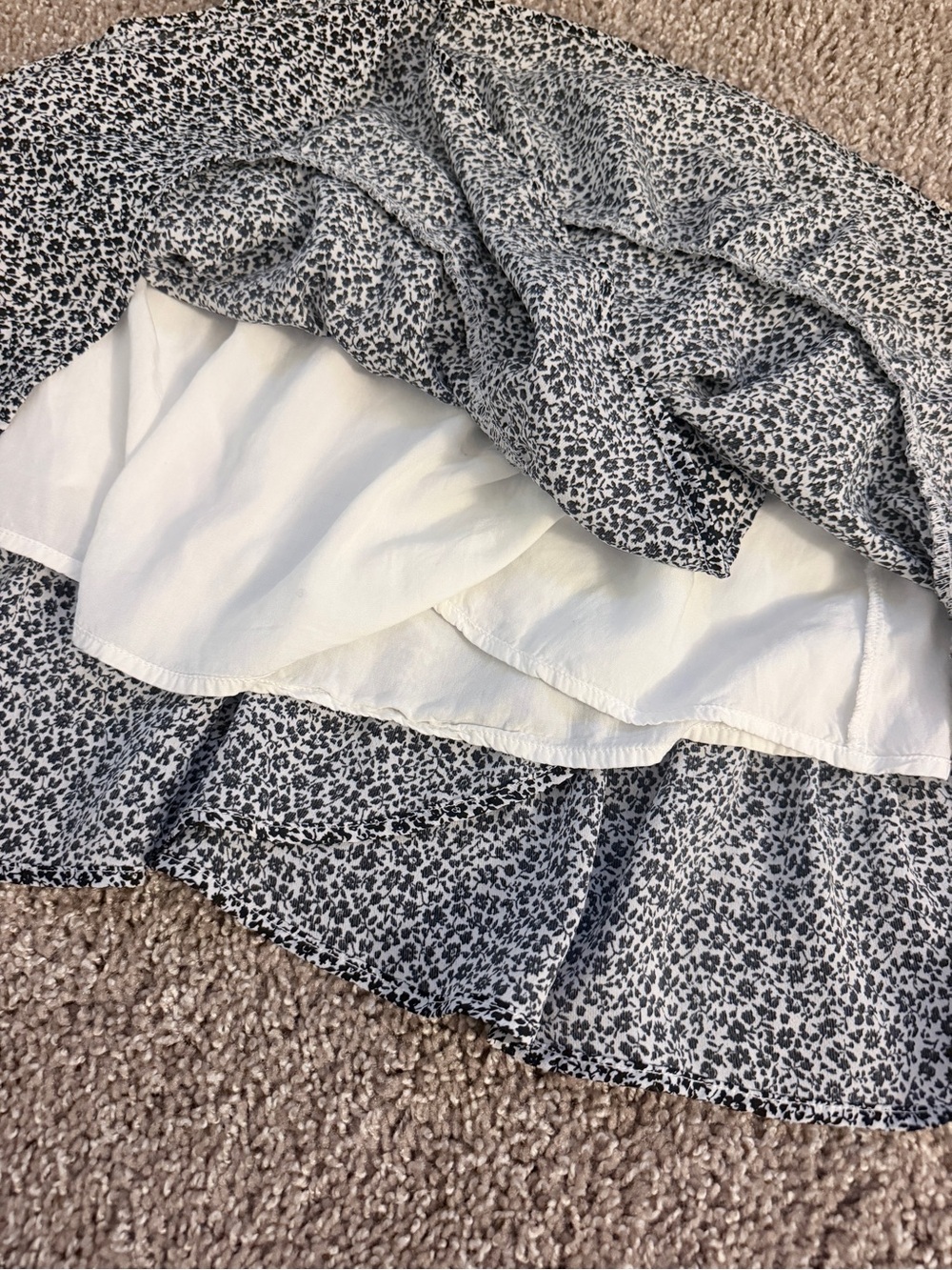 Altard State Black & White Floral Smocked Mini Skirt | Size M - Picture 6 of 7